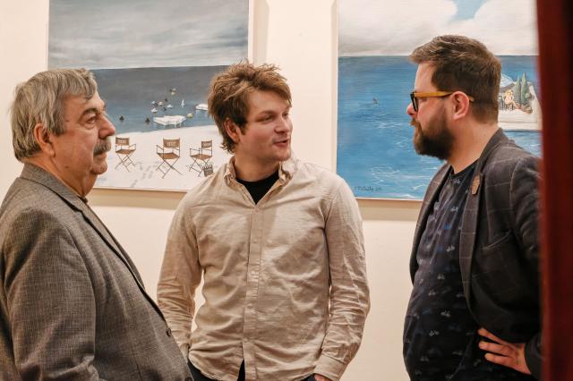 Bývalý člen našeho souboru Matěj Štrunc se po Panu Kaplanovi setkal s porotci Janem Kerbrem a Michalem Zahálkou. Foto Michal Klíma
